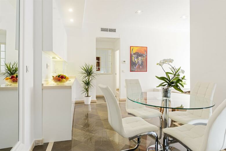 Cozy Apartment Between Gran Via & Elvira. Sagrado Coraz�n