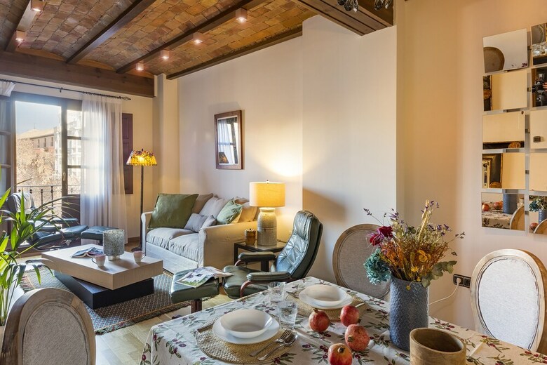 Stylish 2bds Apartment Amazingly Located. Bib Rambla
