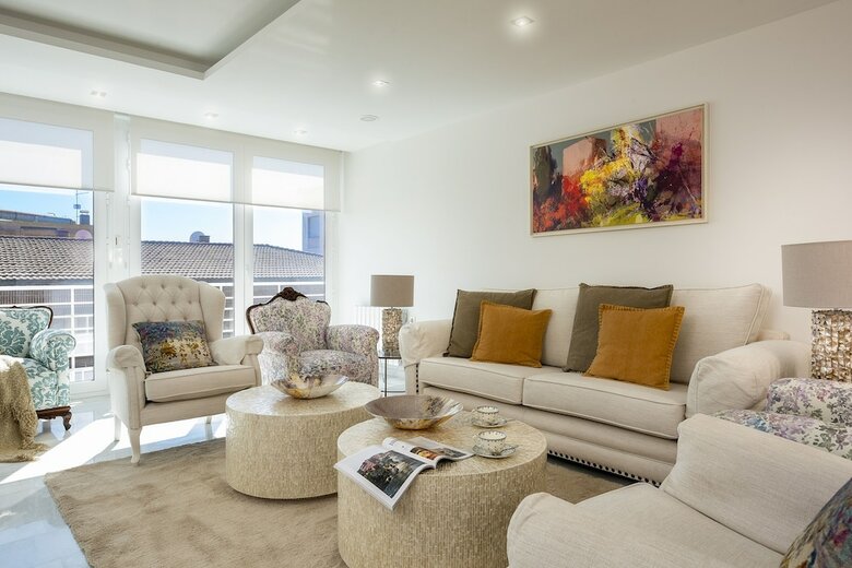 Beutiful & Spacious 3bd Apartm In Prime Location. Recogidas