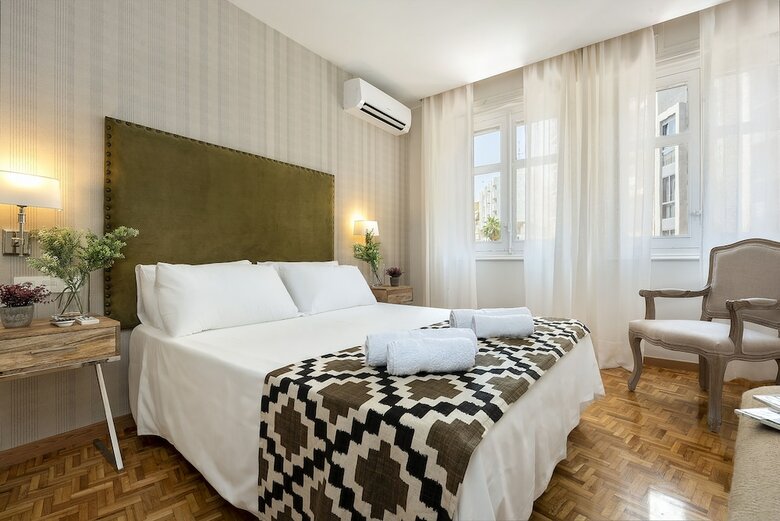 Spacious 2 Bd Apartment On Tomas Heredia Street