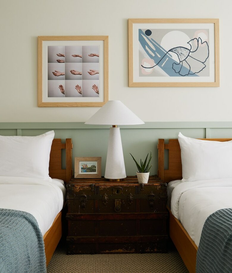 Wayfinder Hotel