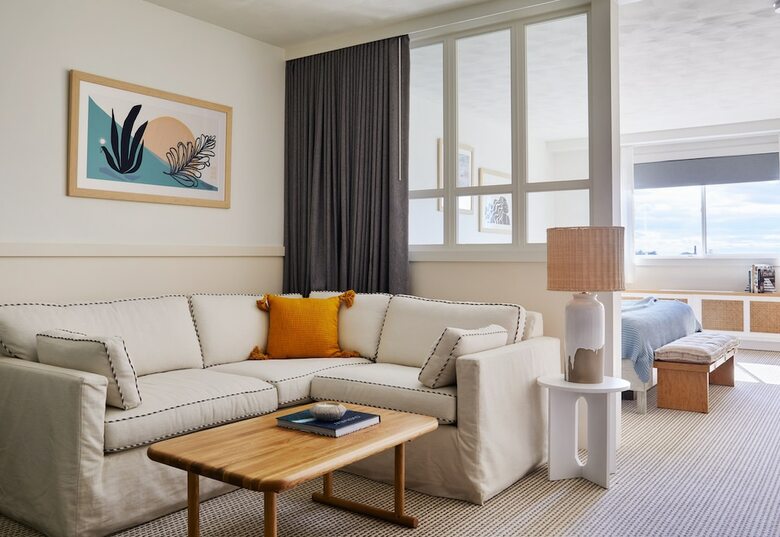 Wayfinder Hotel