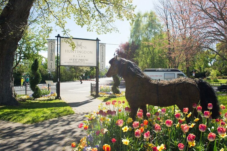 Huntingdon Manor Hotel