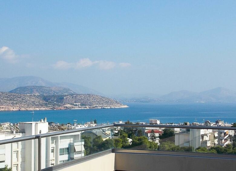 Stylish 2 Bedroom Apartment Spectacular Sea View