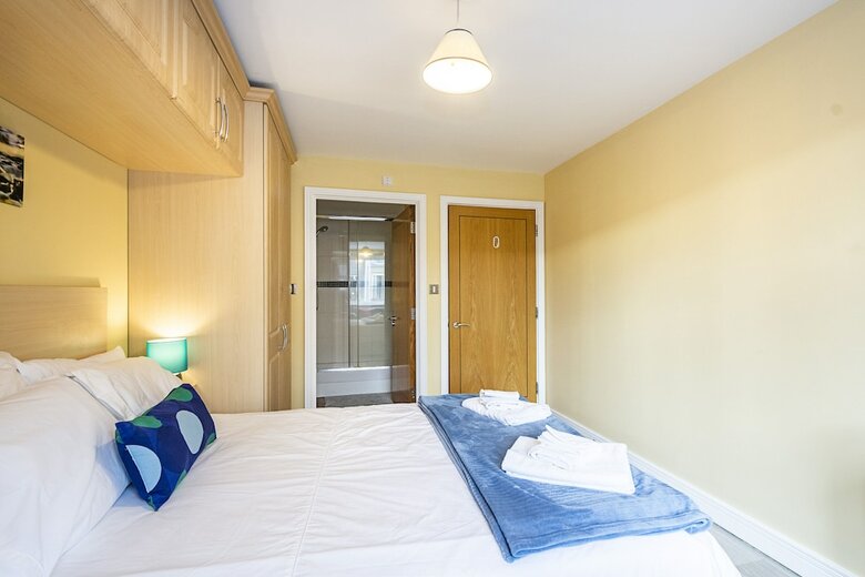 Ash Cosy Apartments 1 - Settlers Court