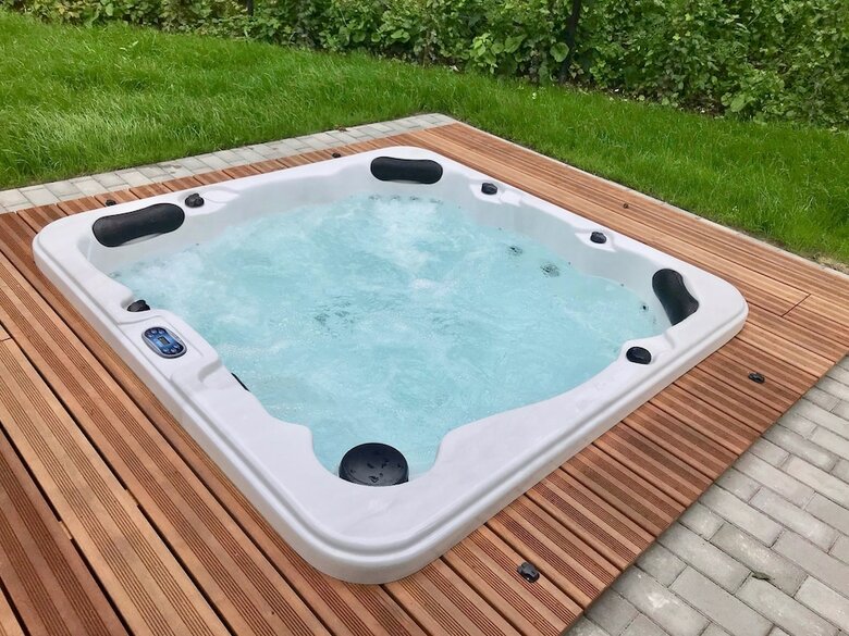 Apartamentos Unit 1 - Stylish Smart Home With Jacuzzi & Private Parking