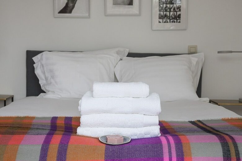 Apartamentos Unit 1 - Stylish Smart Home With Jacuzzi & Private Parking