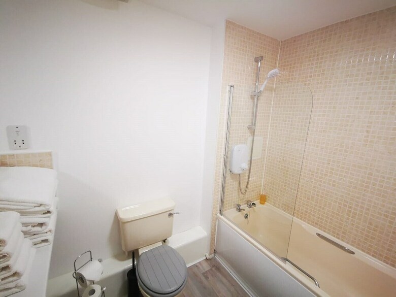 Mcdonald Road Apartment