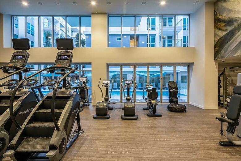 Apartamentos Resort Style Suites In Downtown La
