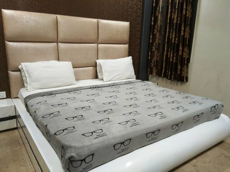Hotel R P