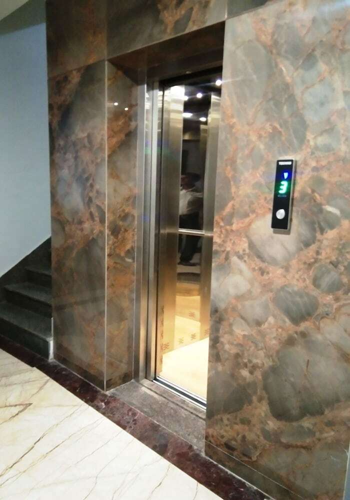 Hotel R P