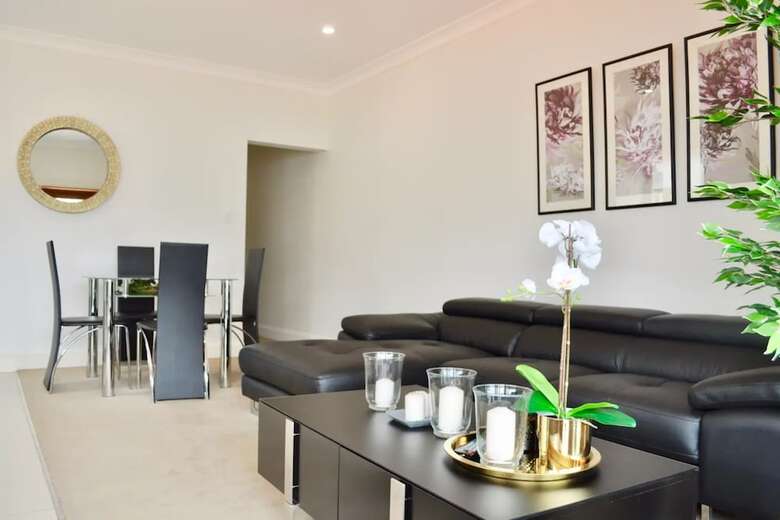 Apartamentos 2 Bedroom Home In Kirribilli With A Great View