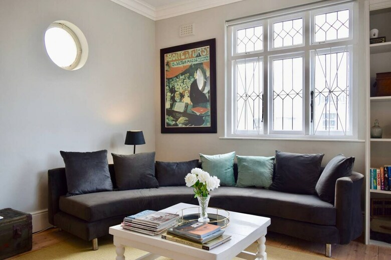 Characterful And Stylish 3 Bedroom Home In Green Point