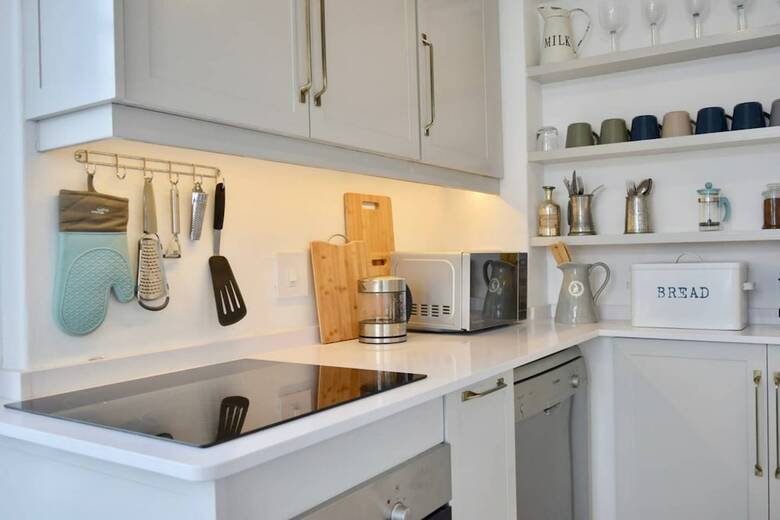 Characterful And Stylish 3 Bedroom Home In Green Point