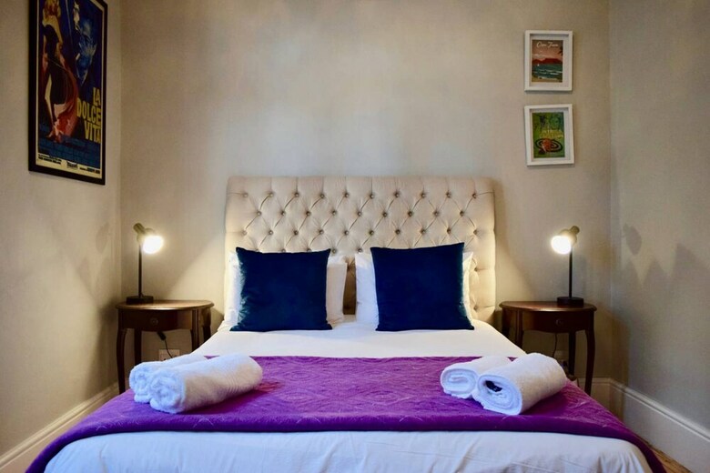 Characterful And Stylish 3 Bedroom Home In Green Point