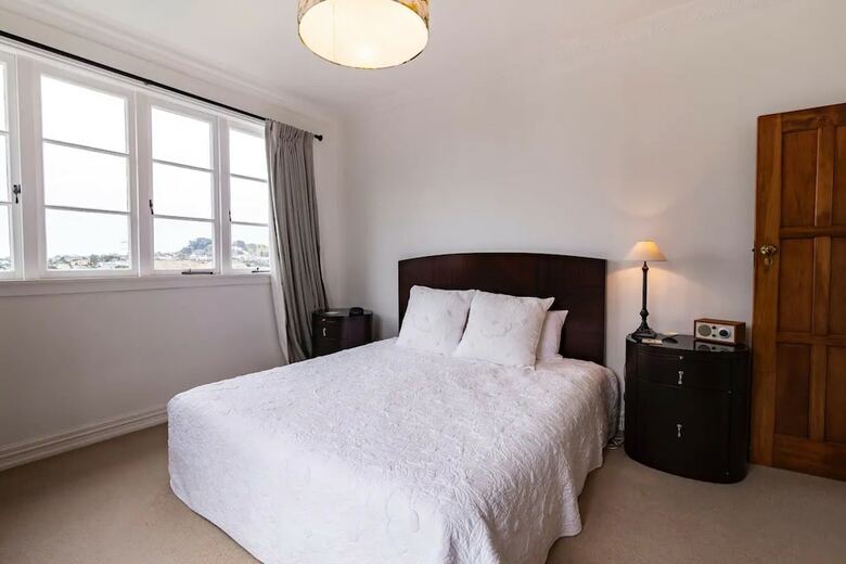 Boutique Apartment In Newmarket