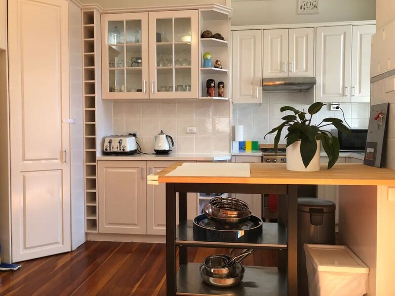 Spacious Apartment Close To Sailing Club And Beach
