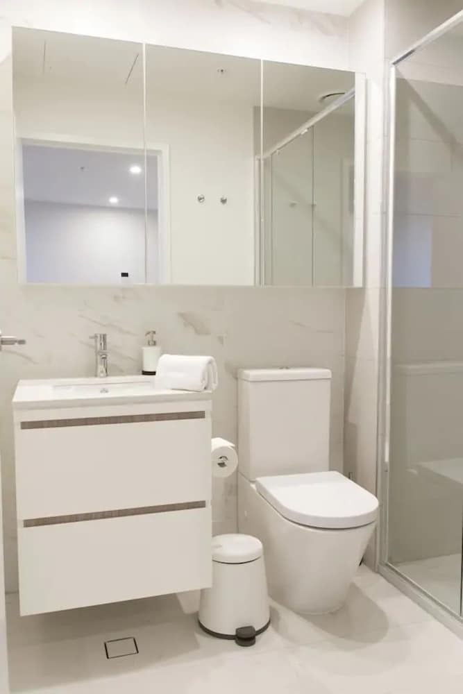 Central 1 Bedroom Apartment Close To Cbd And Riverside