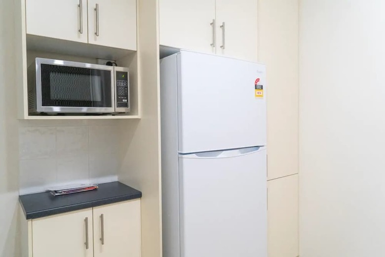 Comfortable New 2 Bedroom Apartment By St Kilda Pier
