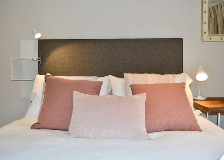New Town Apartment Close To City Centre