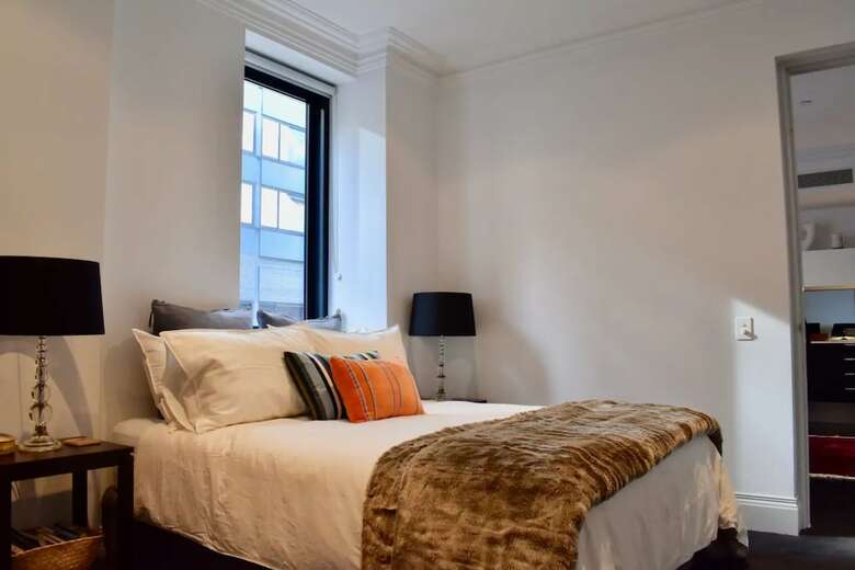 Stylish 1 Bedroom Apartment In Vibrant Potts Point