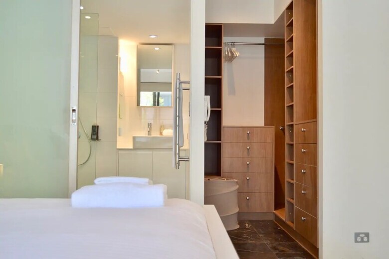 Luxurious 3 Bedroom Apartment With Parking Near Cbd