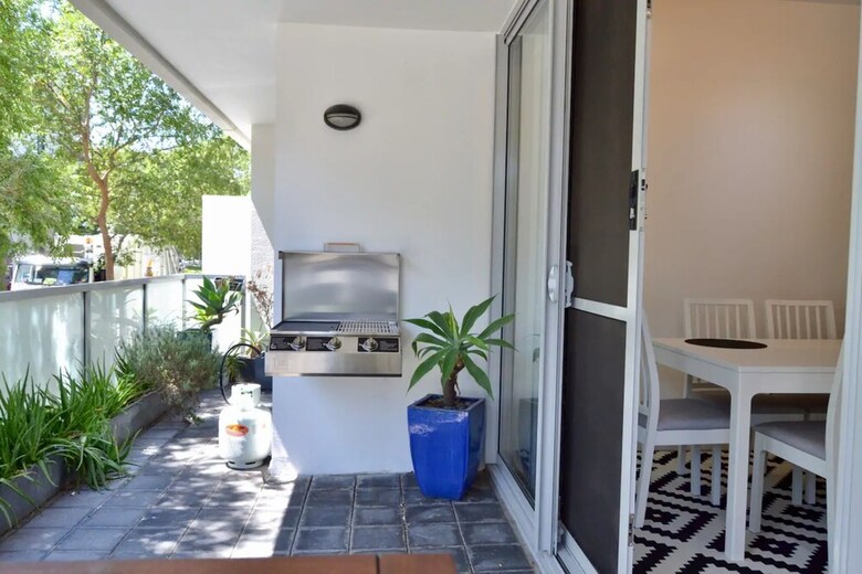 Luxurious 3 Bedroom Apartment With Parking Near Cbd