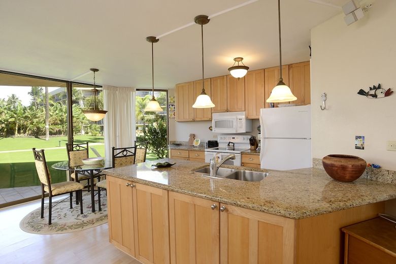 Maui Sunset B-115 By Vacation Rental Pros