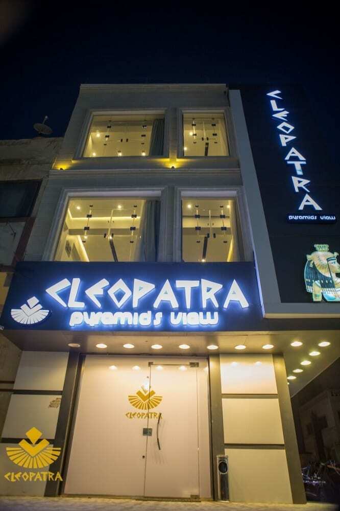 Hotel Cleopatra Pyramids View Inn