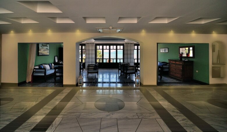Golden View Beach Hotel