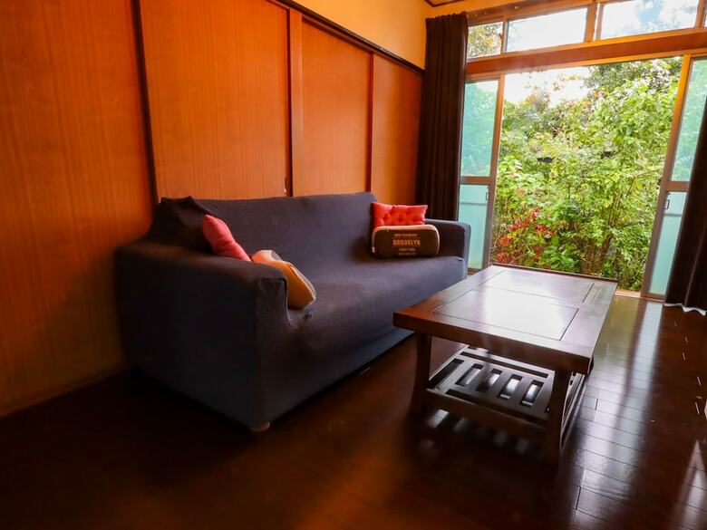 Agi . Lodge