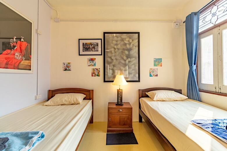 Hostal Moong Samyan Hostel And Gallery