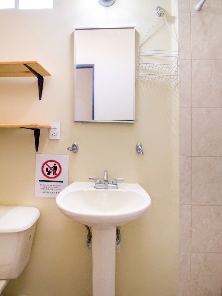 Hotel Capital O Ecohabit Monterrey