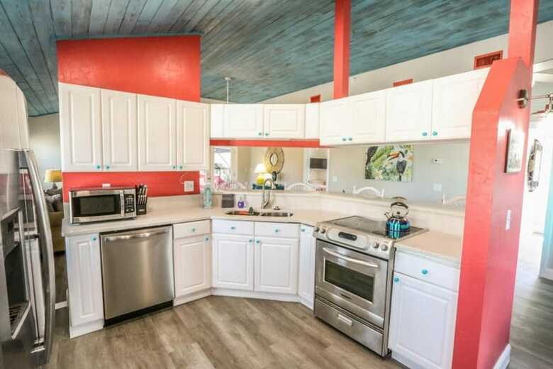 5220 Avenida Pescadora Upper