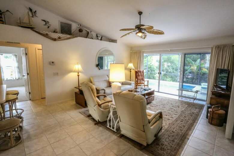 9817 Tonya Ct