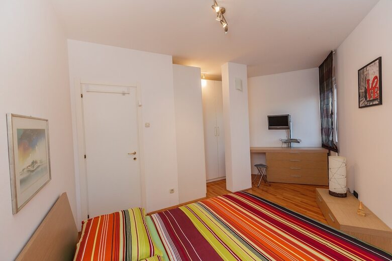 Apartments Zenta