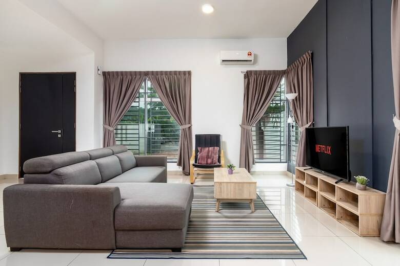 Escadia Villa Desaru By Idealhub