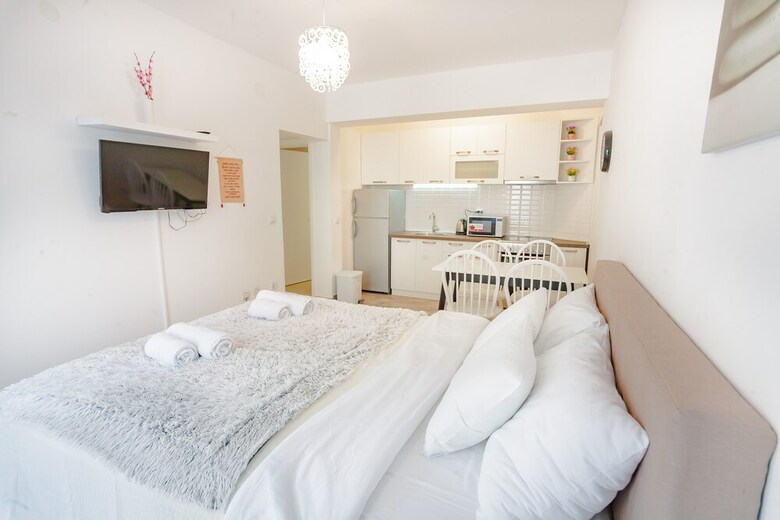Gregovic Apartments
