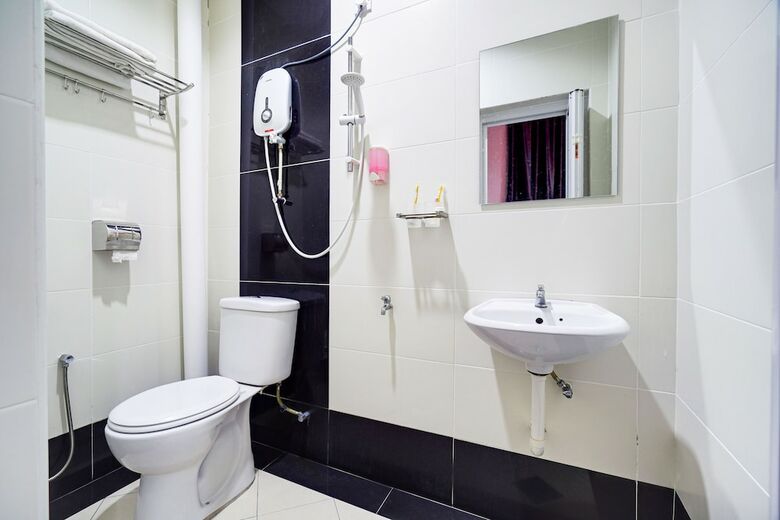 Oyo 89629 Hotel Kuang Hua