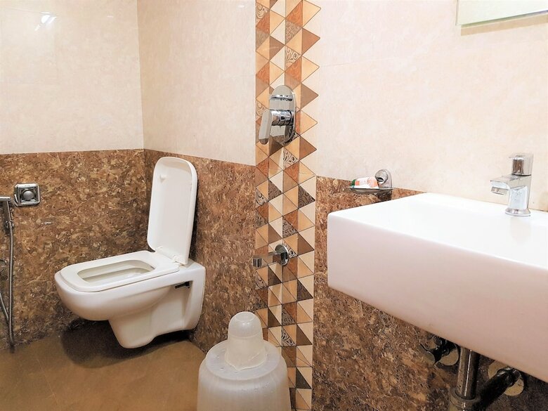 Hotel Hexa Royal Elite