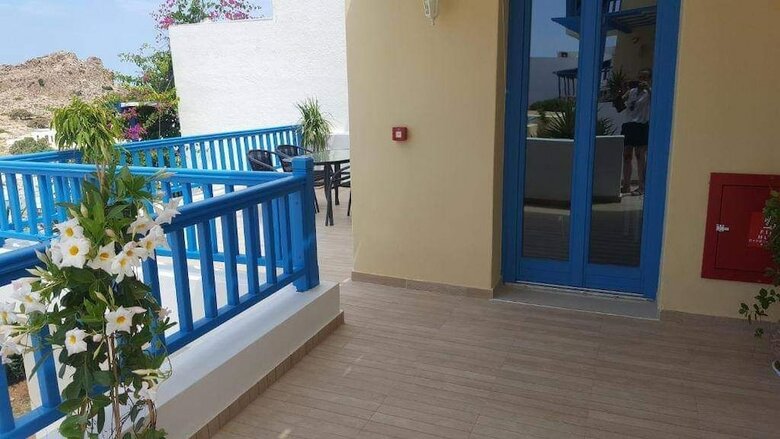 Finiki Villas