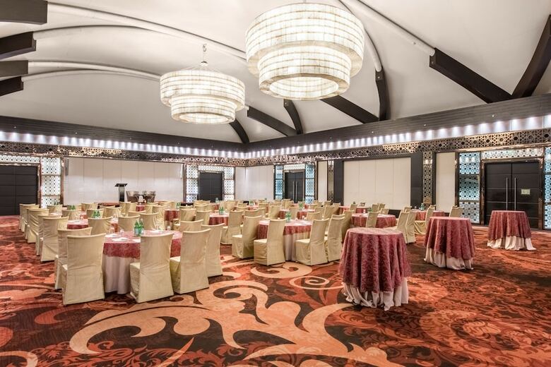 Hotel Crowne Plaza New Delhi Rohini