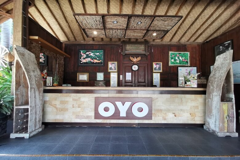 Hostal Oyo 1382 Hotel Mahkota Plengkung