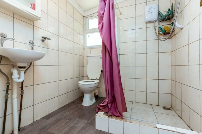Apartamentos Bazely Street Deluxe Single Room 4