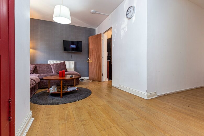 Apartamentos Bazely Street Deluxe Single Room 4