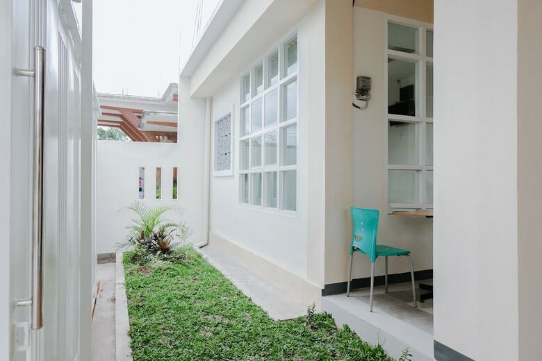 Hostal Oyo 1247 Antosa Family Residence