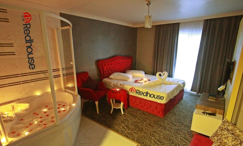 Red House Vip