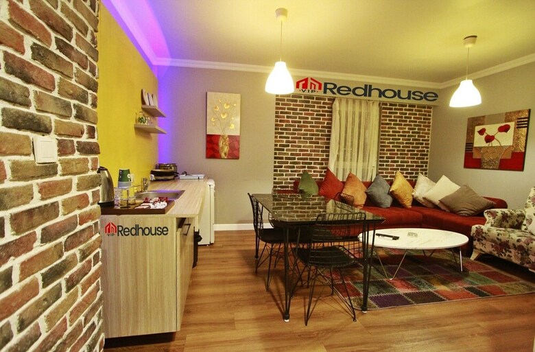 Red House Vip