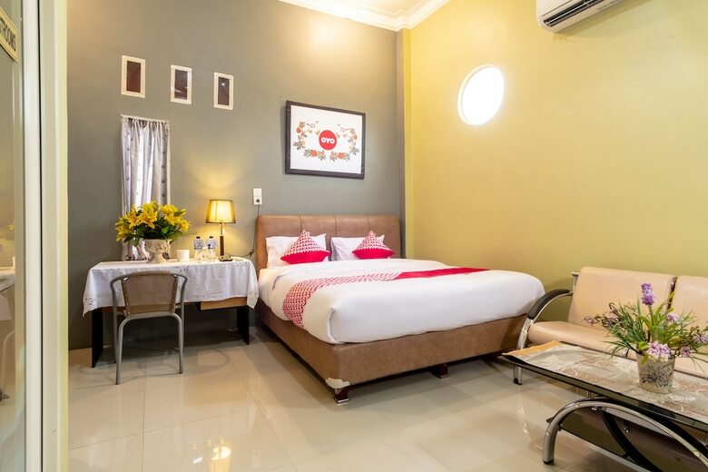 Hotel Oyo 1349 Green Elite Syariah