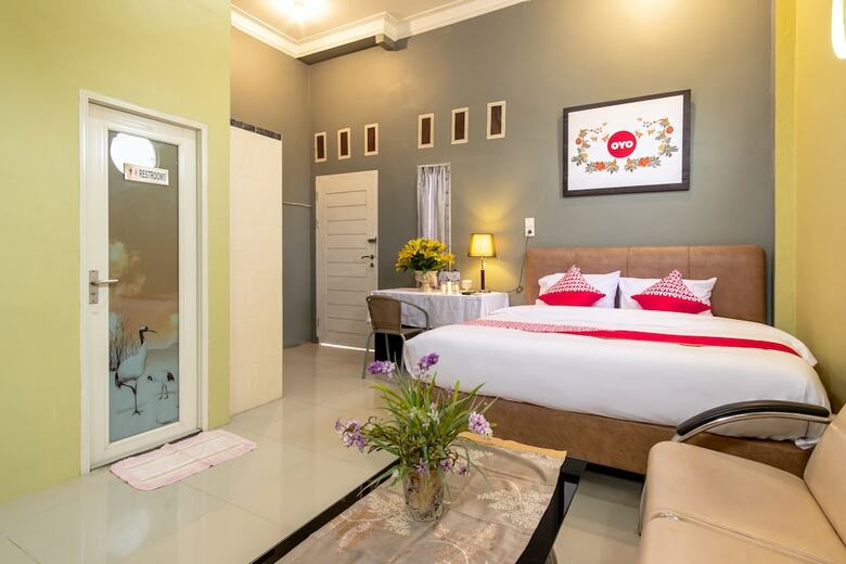 Hotel Oyo 1349 Green Elite Syariah